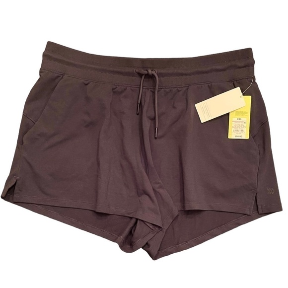 NWT All in Motion Women’s Shorts - Picture 1 of 4